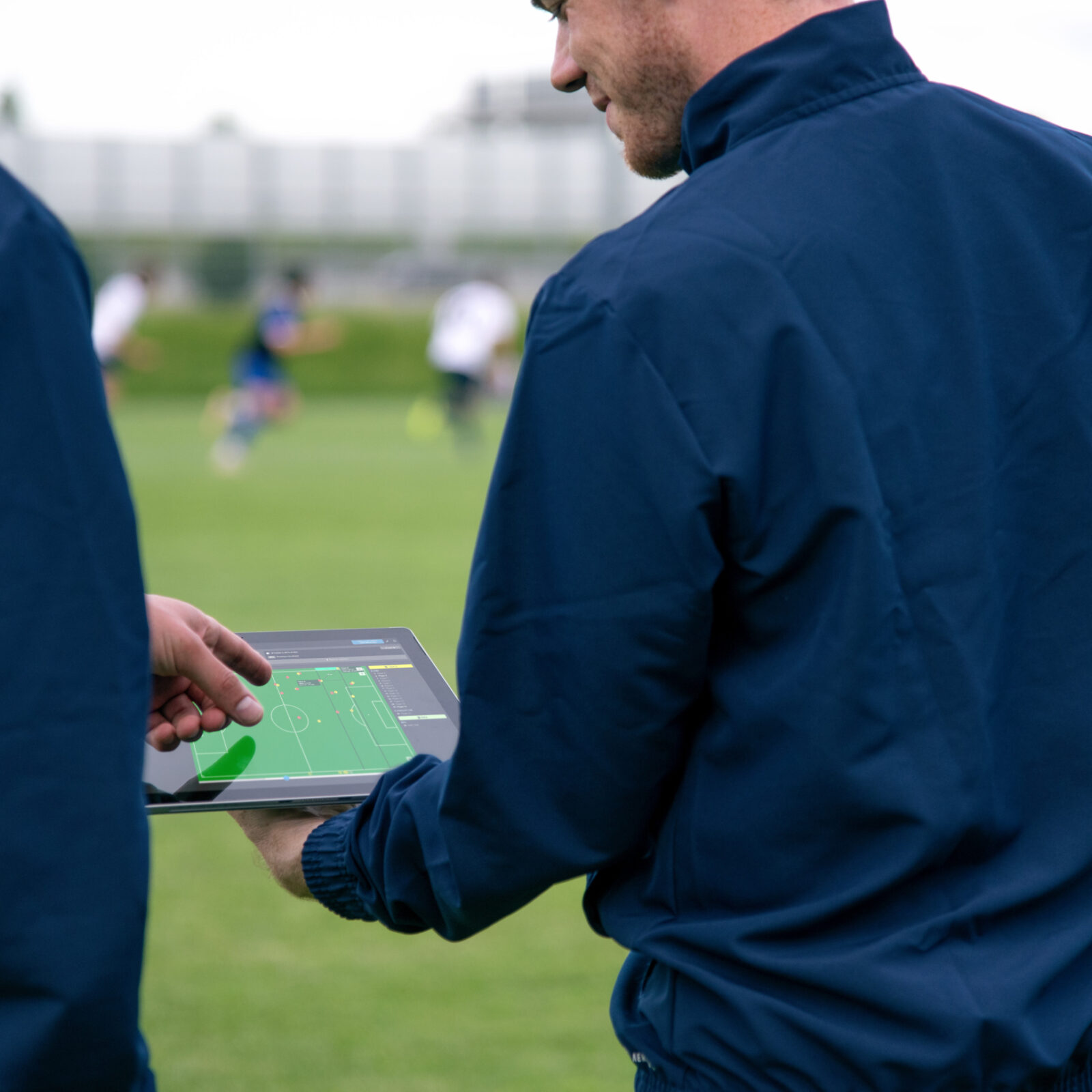 Trainer vergleichen die Daten ihrer Spieler während des Trainings und nutzen sie, um ihrer Mannschaft zu helfen, Spiele zu gewinnen.